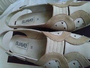 Vând pantofi ,marca Suave,piele,puțin folosiți,stare f buna.