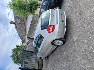 Vand bmw seria 1 motor 2.0 diesel  - imagine 4