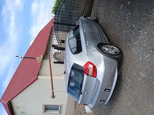 Vand bmw seria 1 motor 2.0 diesel  - imagine 2