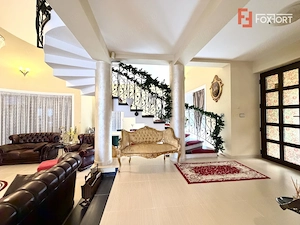 Vila exclusivista de inchiriat - Ideala pentru Locuinta sau Business  - imagine 10