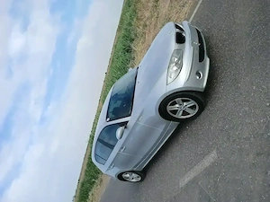 Vand bmw seria 1 motor 2.0 diesel  - imagine 3