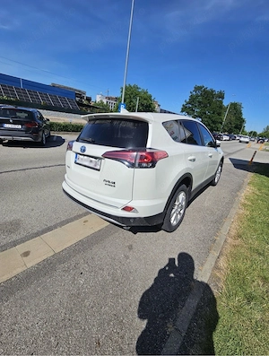 Toyota RAV4 Hybrid Luxury - imagine 4
