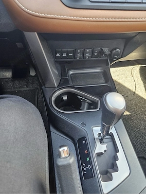 Toyota RAV4 Hybrid Luxury - imagine 5