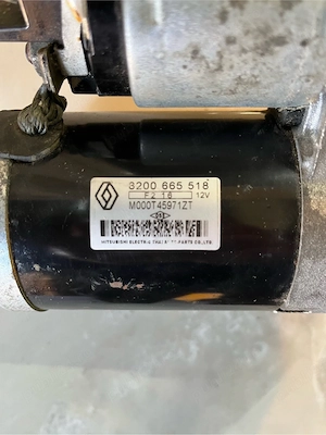 Electromotor Dacia Duster 1,6 benzină  - imagine 3