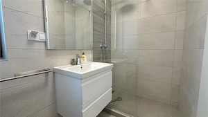 Casa eleganta | tip Duplex | 3 camere | Sanpetru | - imagine 9