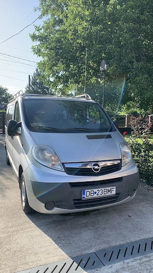 Opel Vivaro 2.0 CDTI 2011 8+1 locuri Model Lung