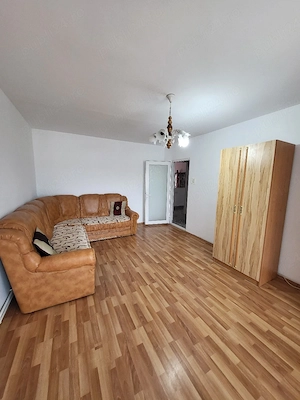 De vanzare  apartament 4camere   - imagine 4
