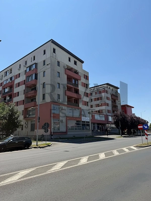 Apartament 2 camere, 70 mp, etaj 2, Soarelui - imagine 2