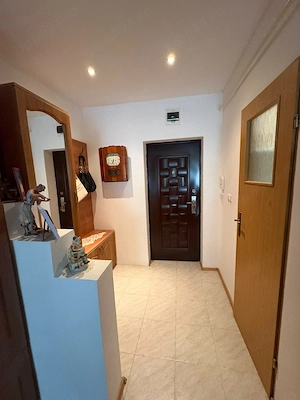 Vând apartament 2 camere UTA ARED - imagine 5