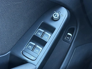 Audi A4 Limuzina 2.0 TDI DPF S line Sportpaket - imagine 17