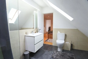 Duplex elegant într-un bloc tip vilă – 90 mp de confort, lumină și intimitate - imagine 12