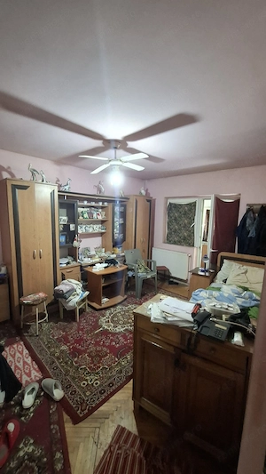 1 cam dec Etaj 1 Centrala Proprie zona Da.bovita