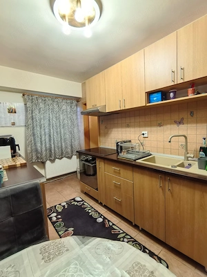Apartament spatios 100 mp utili cu 3 Dormitoare,Living si 2 bai. - imagine 9
