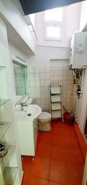 Inchiriez ap 1 camera foarte spatios Mazepa 2, foarte aproape de Faleza Dunării  parter. - imagine 3