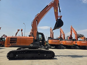 Excavator Hitachi ZX220, 22tone, 2025, 8h, cupa 1,3mc, inst picon pe brate, leasing 5 ani-109.500eur - imagine 5