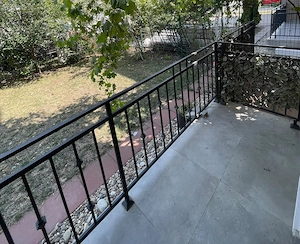 Apartament 2 Camere Decomandat 2 Locuri de Parcare Curte 30 mp Zona Braytim  - imagine 8