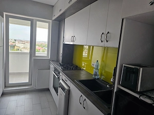 PROPRIETAR -Inchiriez Ap 3 camere langa metrou