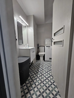 PROPRIETAR -Inchiriez Ap 3 camere langa metrou