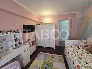 Apartament 3 camere decomnadat de vanzare 72 mp balcon 7 mp - imagine 6
