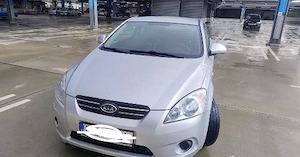 vand Kia Proceed 2 uși 1,6l diesel 2009 euro 4 stare foarte buna gri argintiu 178 000 km Bucuresti  - imagine 2