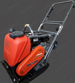 Inchiriez placa vibranta compactoare HUSQVARNA 97KG