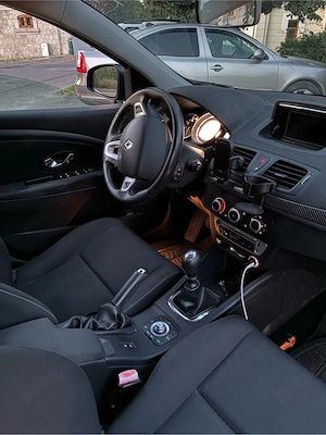 Renaul megane 3 1,5 - imagine 4