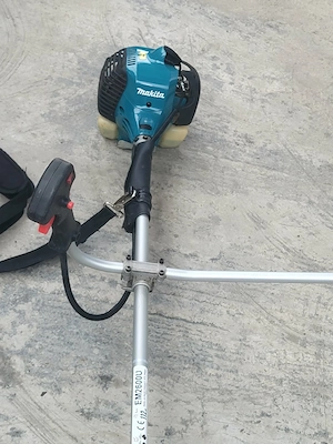 Makita in 2 timpi.