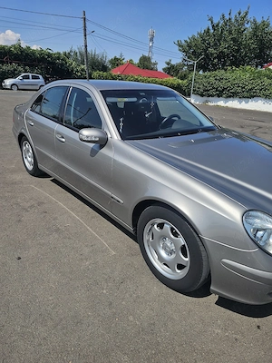 Mercedes-Benz E200 Kompressor W210 Classic   2  km reali | Stare excelentă - imagine 2