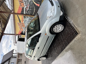 Vând Ford fiesta - imagine 2