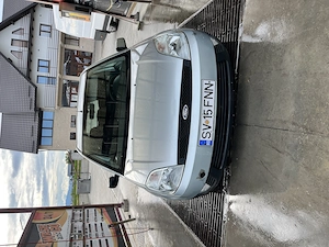 Vând Ford fiesta
