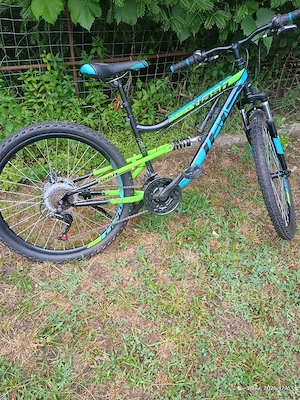 Vand bicicleta noua DHS.