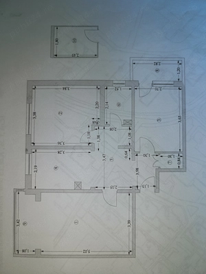  De vânzare 3 camere . Zona buna. Mai multe detalii telefonic