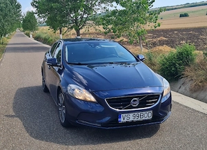 Volvo V40 R design