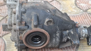 Diferential spate BMW 120D F20 .Doar carcasa se vinde