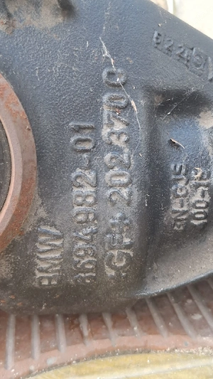 Diferential spate BMW 120D F20 .Doar carcasa se vinde - imagine 3