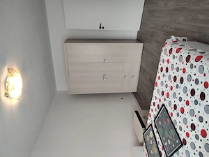 Persoana fizica, inchiriez apartament 2 cam, 54 mp, et 1 din 4, parcare, prima inchiriere - imagine 7