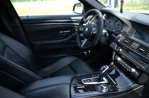 Vând BMW 520d f11 touring-2012-cutie automată întreținută impecabil  - imagine 3