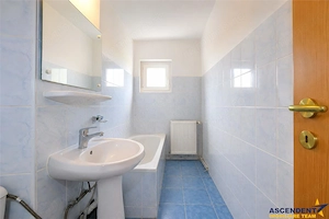 Apartament decomandat, vedere frumoasa, etaj2, Zarnesti, Brasov - imagine 5