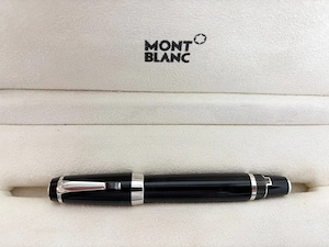 stilou Montblanc Boh me Noir cu detalii placate cu platină