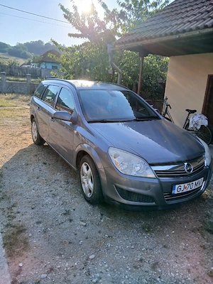 Opel Astra H 1.9 CDTI - imagine 2