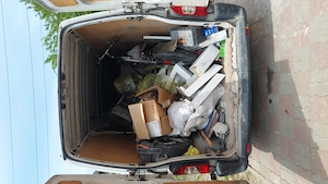 SC. Execut debarasari, transporturi, mutări preturi corecte