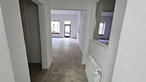 Spatiu Comercial 58mp de inchiriat strada 9 Mai - imagine 4