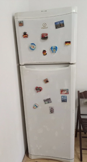 vand frigider Indesit 