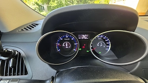 Hyundai iX35 2.0 CRDi 4WD 184 cp_Luxury Edițion 2016 - imagine 8