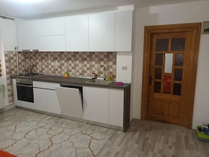 Vând apartament cu două camere etaj unu in dorobanti 1 .Apartamentul se vinde mobilat . - imagine 3
