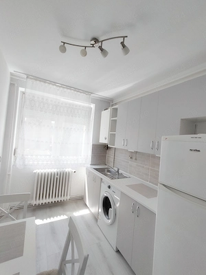 Apartament de închiriat-proaspat renovat, 2 camere -zona Astra - imagine 5