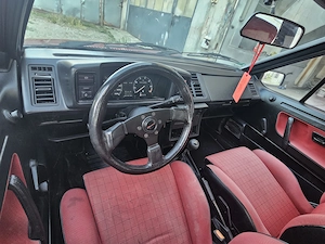 Ofer spre vanzare un superb vw scirocco 1,8 injectie ,an 1989,servo ,computer bord ,scaune sport , - imagine 9