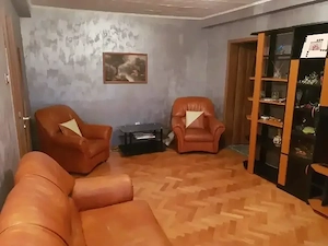 închiriere apartament 2 camere str Traian - imagine 3