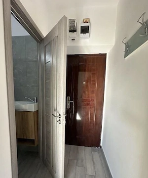 Garsoniera de vanzare zona Tomis 3 -City Mall, COMPLET RENOVATA - imagine 5