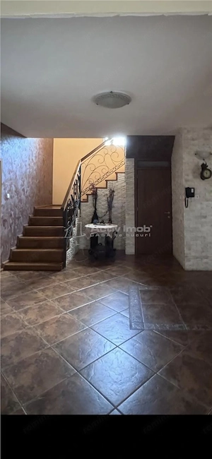 Casa eleganta S+P+E, teren 585 mp - Lapus - imagine 8